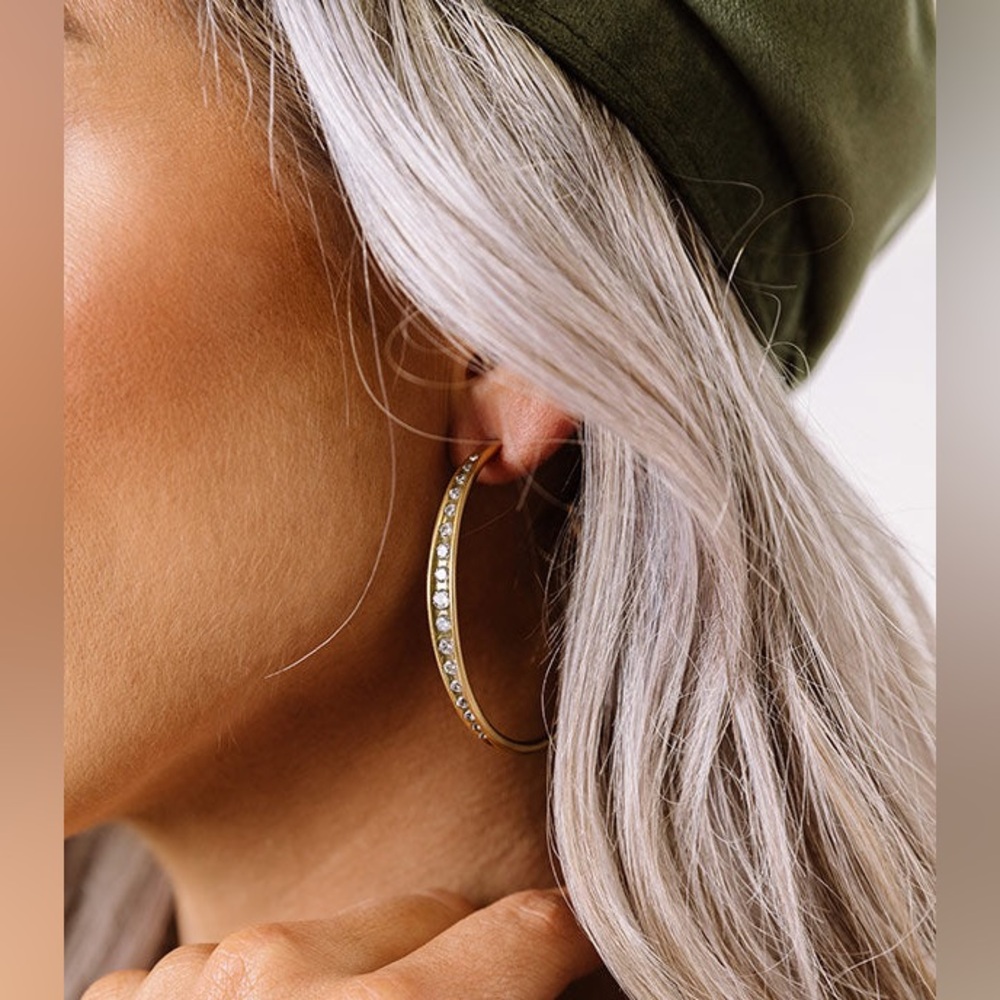 Find a wide variety and luxury styles to enhance your Seasonal wardrobe looks. - Picture 4 of 10